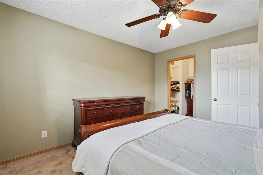 58 Country Hills Villas NW