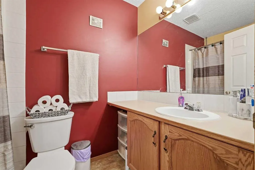 58 Country Hills Villas NW
