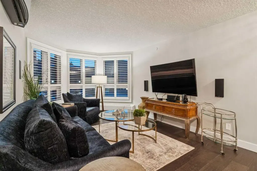 400 Eau Claire Avenue SW #8203