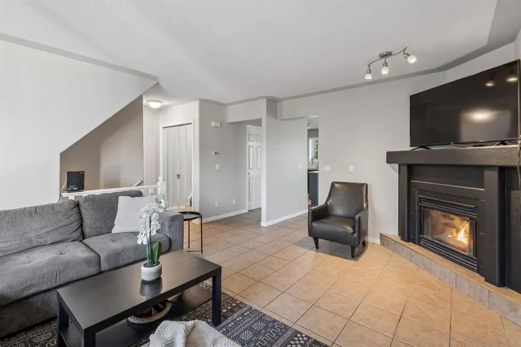 15 Rocky Ridge Gate NW #5