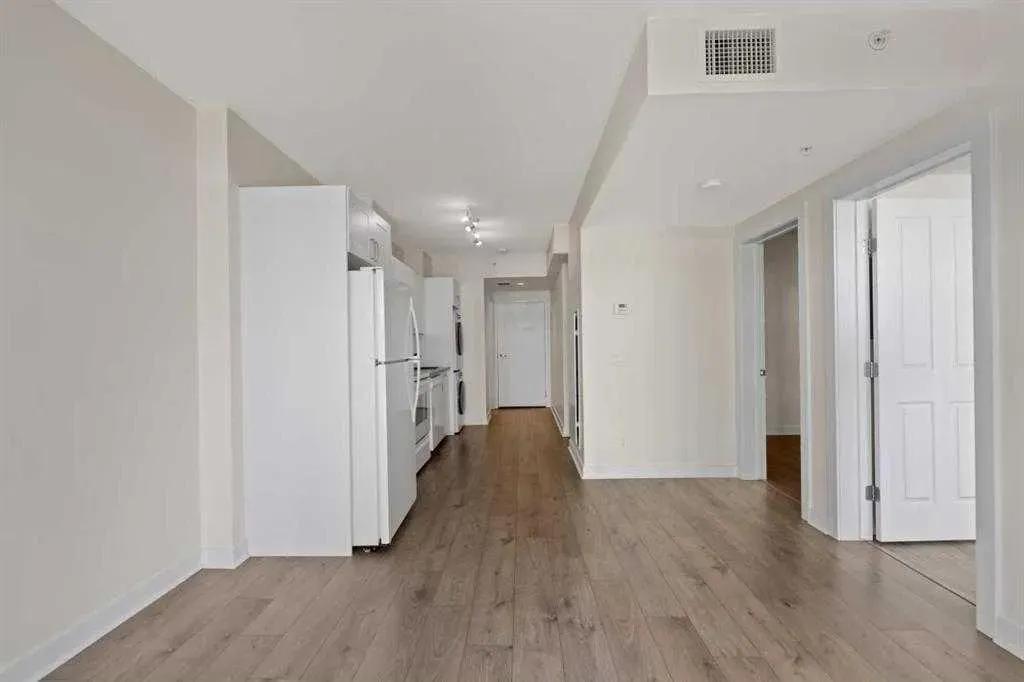 10 Brentwood Common NW #410