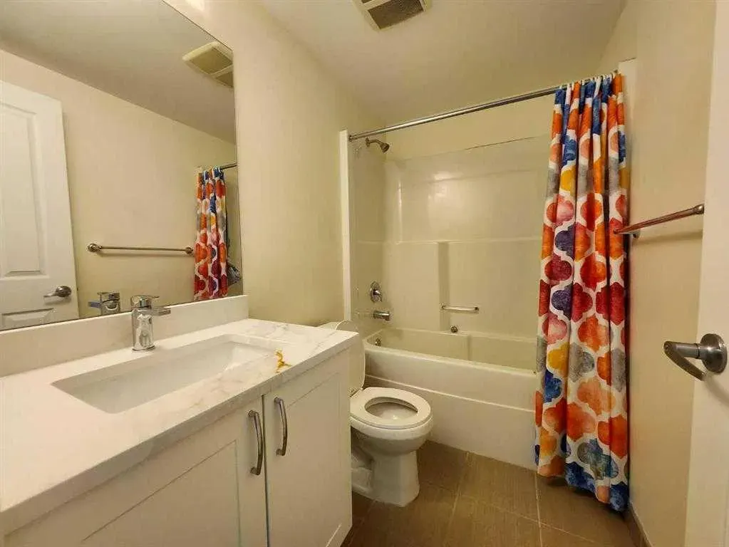 10 Brentwood Common NW #410