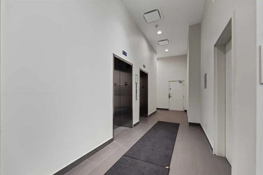 10 Brentwood Common NW #410
