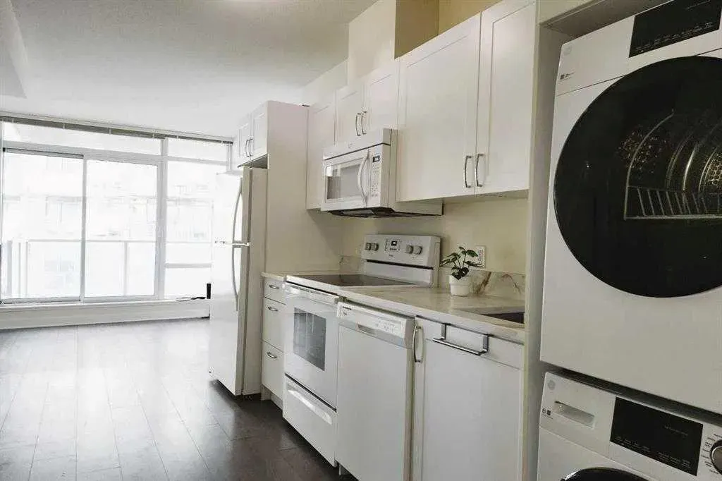 10 Brentwood Common NW #410