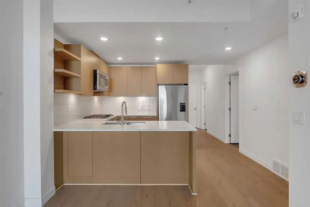 88 9 Street NE #601