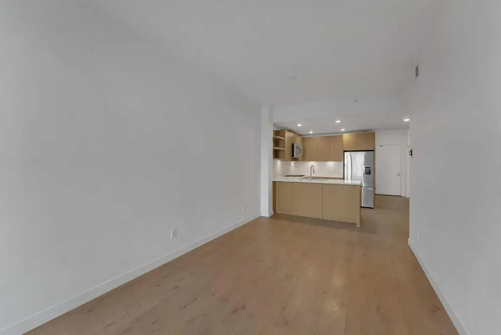 88 9 Street NE #601