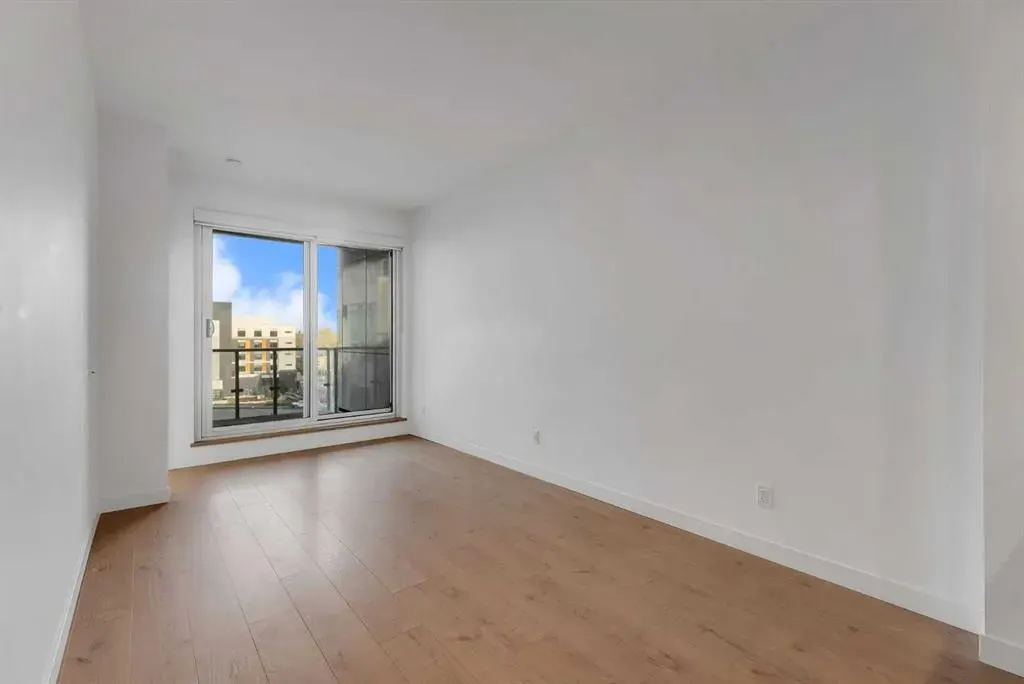 88 9 Street NE #601
