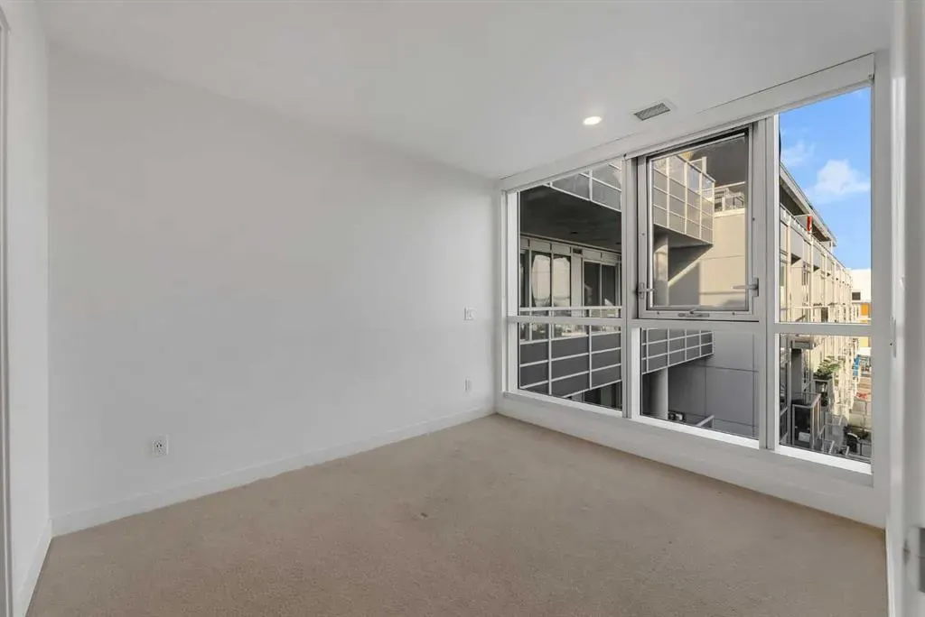 88 9 Street NE #601