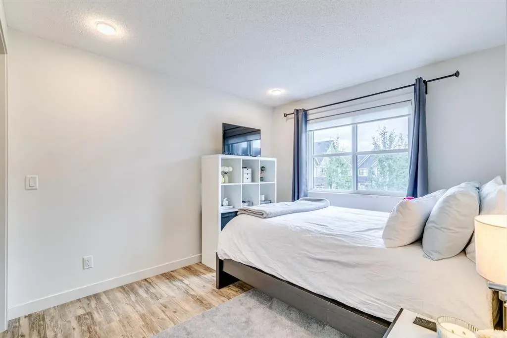 100 Walgrove Court SE #4301