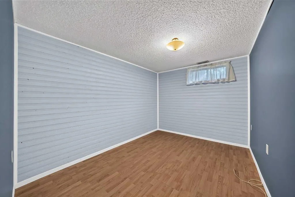 112 Queensland Place SE