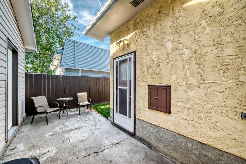 112 Queensland Place SE