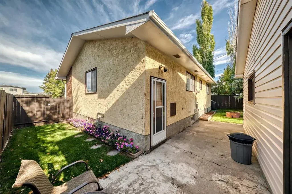112 Queensland Place SE