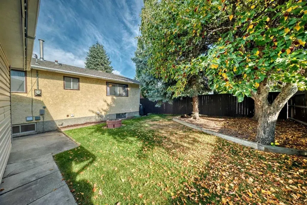 112 Queensland Place SE