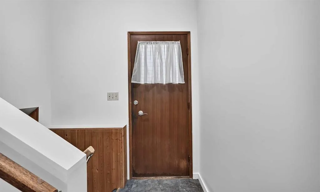 112 Queensland Place SE
