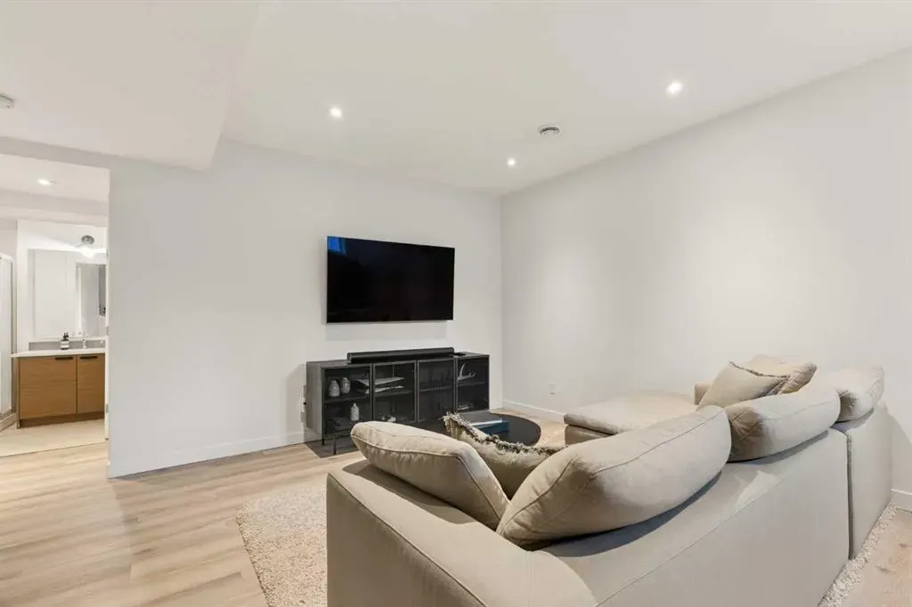 2920 15 Street SW