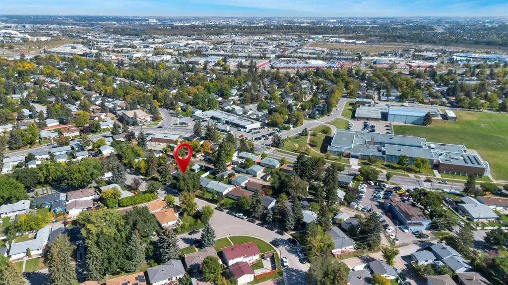 70 Fairview Crescent SE