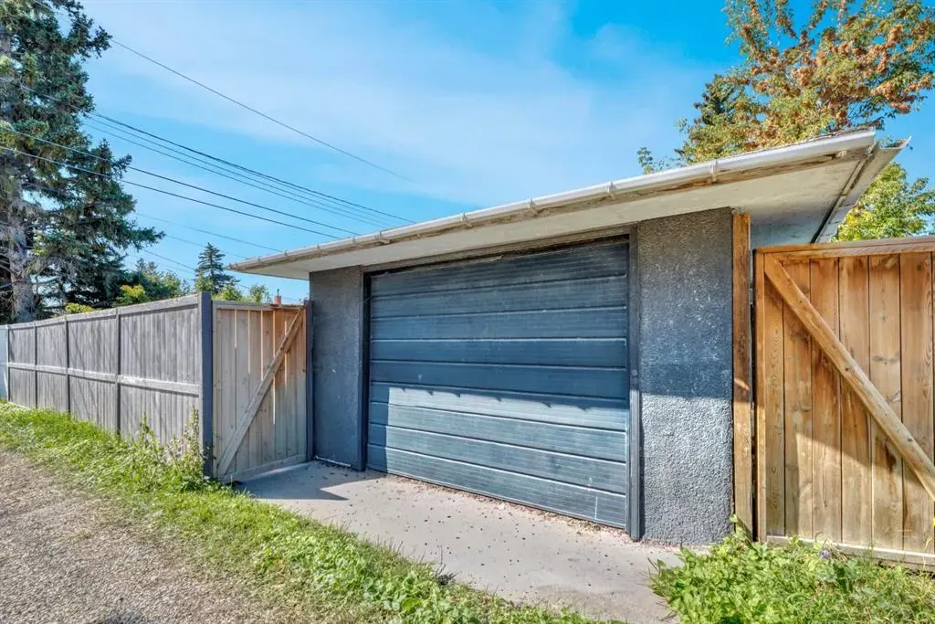 70 Fairview Crescent SE