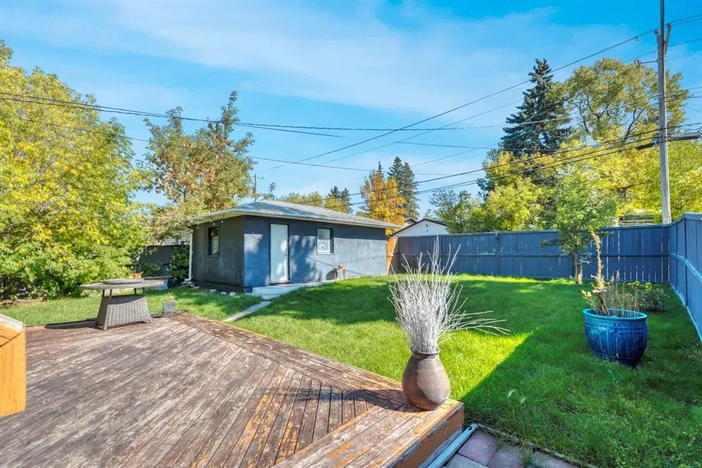 70 Fairview Crescent SE