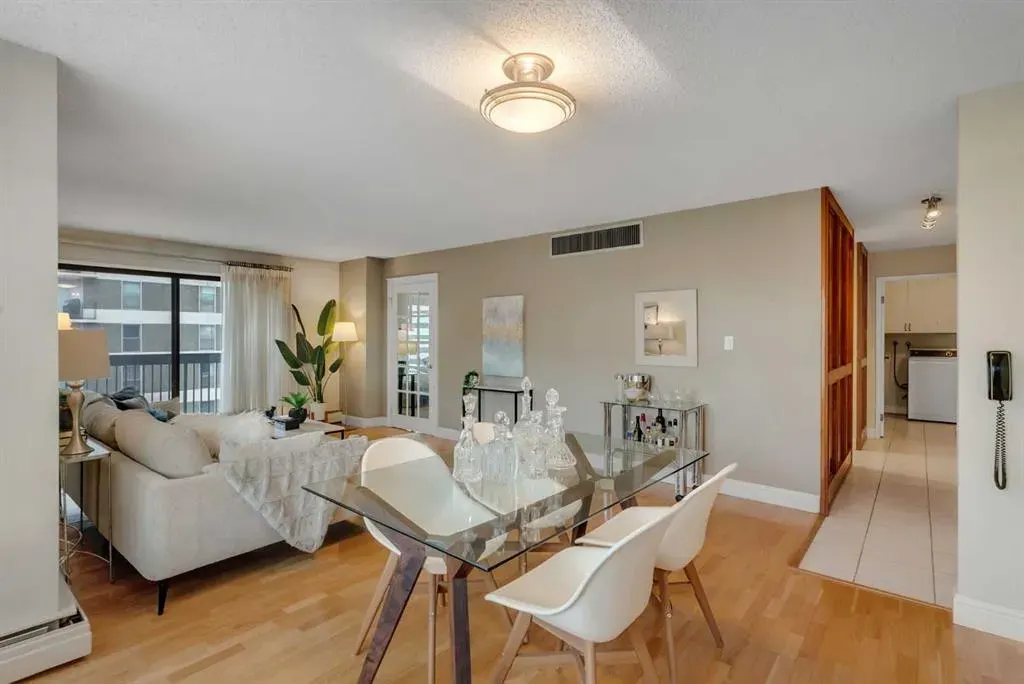 540 14 Avenue SW #920