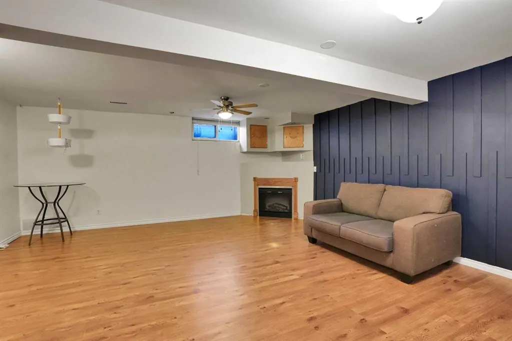 330 Canterbury Drive SW #152