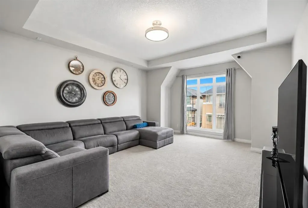 107 Masters Way SE