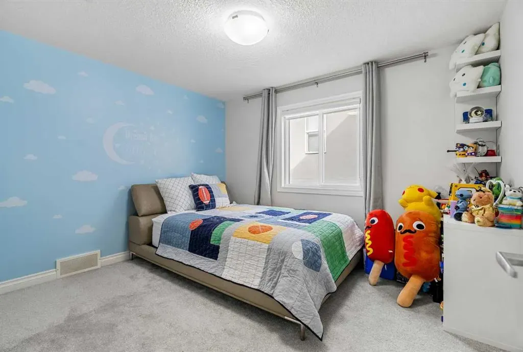 107 Masters Way SE