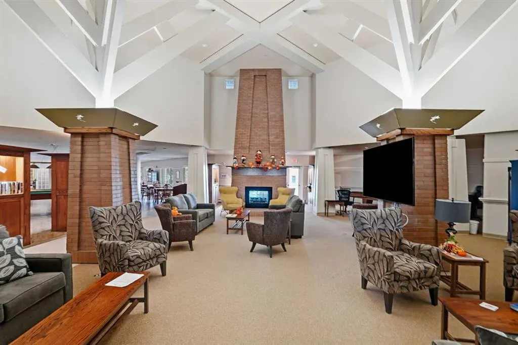 305 1 Avenue NW #316