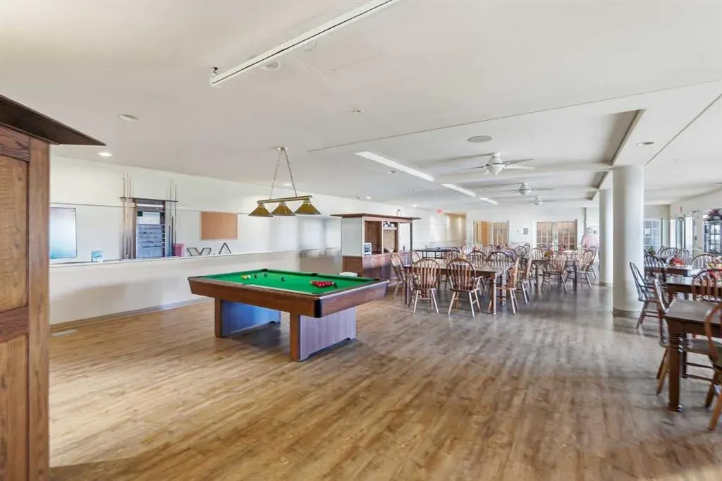 305 1 Avenue NW #316