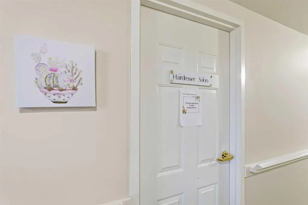305 1 Avenue NW #316