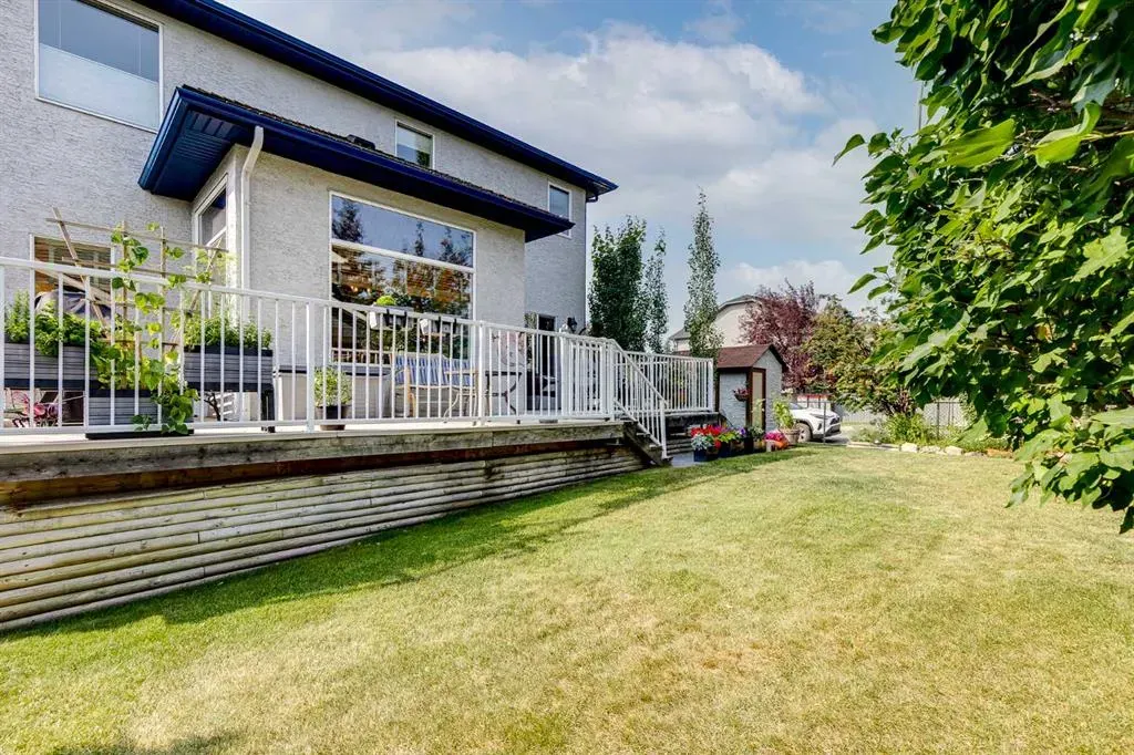 402 Fairways Mews NW