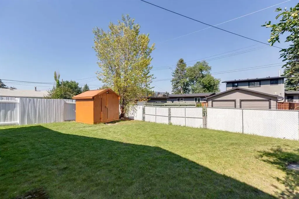 249 Wascana Crescent SE