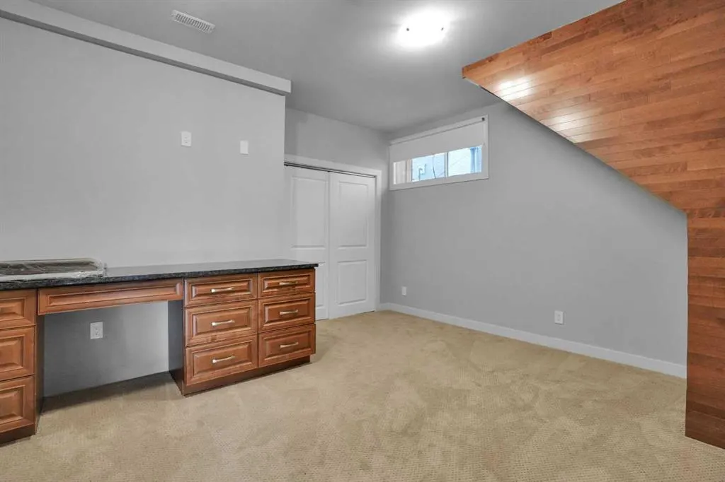 92 Masters Court SE