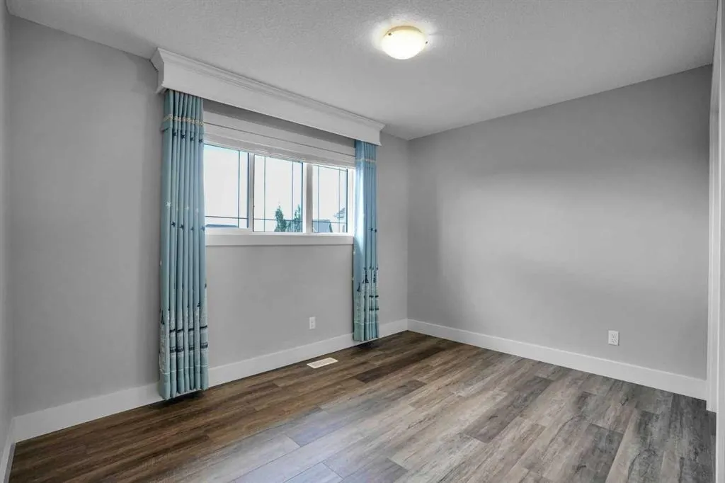 92 Masters Court SE