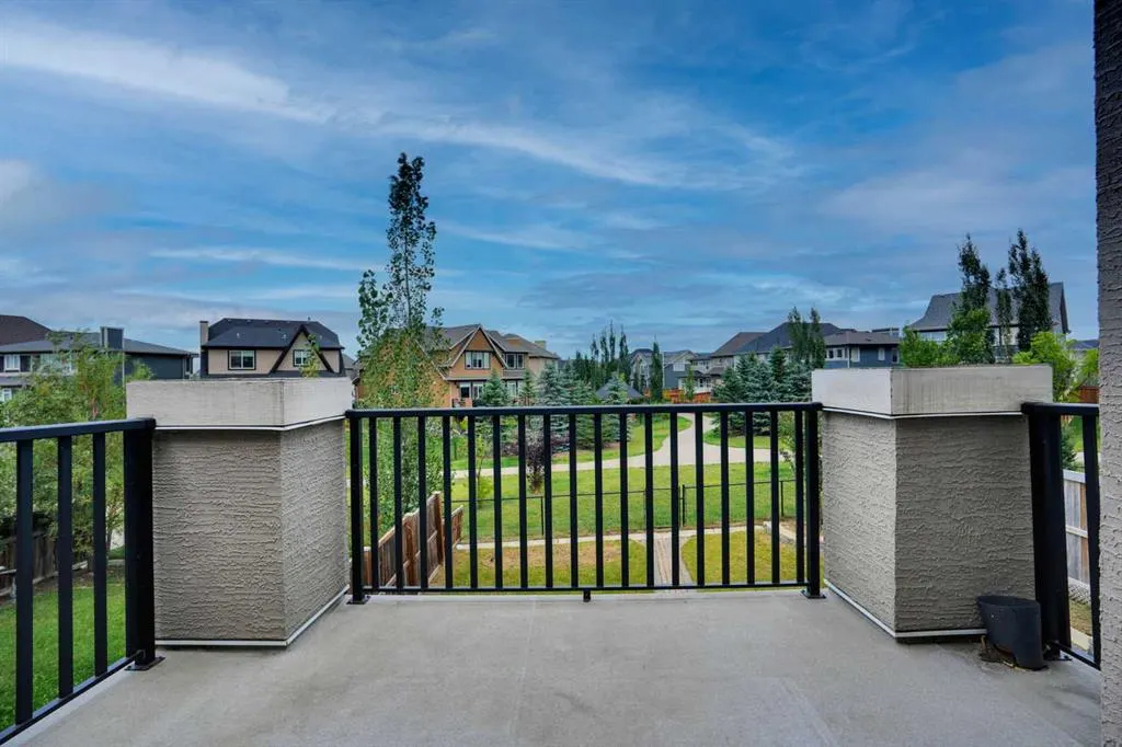 92 Masters Court SE