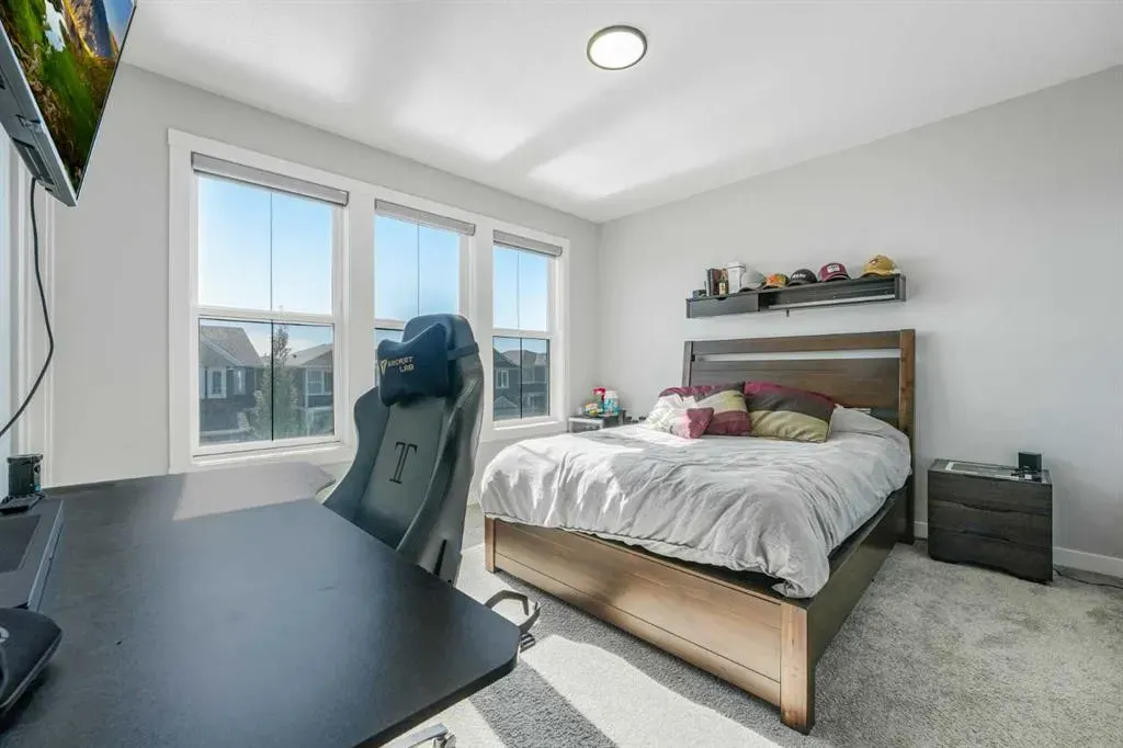 58 Creekside Avenue SW
