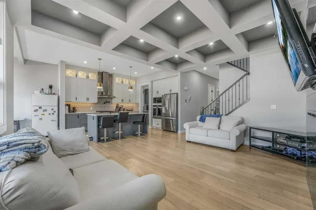 58 Creekside Avenue SW