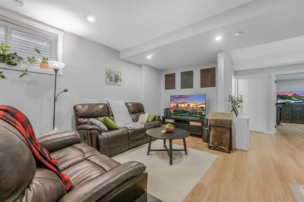 58 Creekside Avenue SW