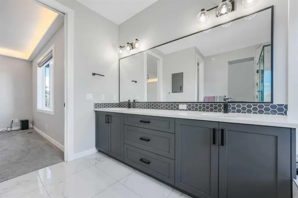 58 Creekside Avenue SW