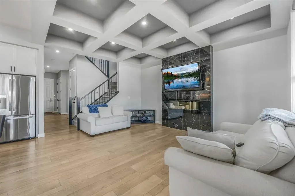 58 Creekside Avenue SW