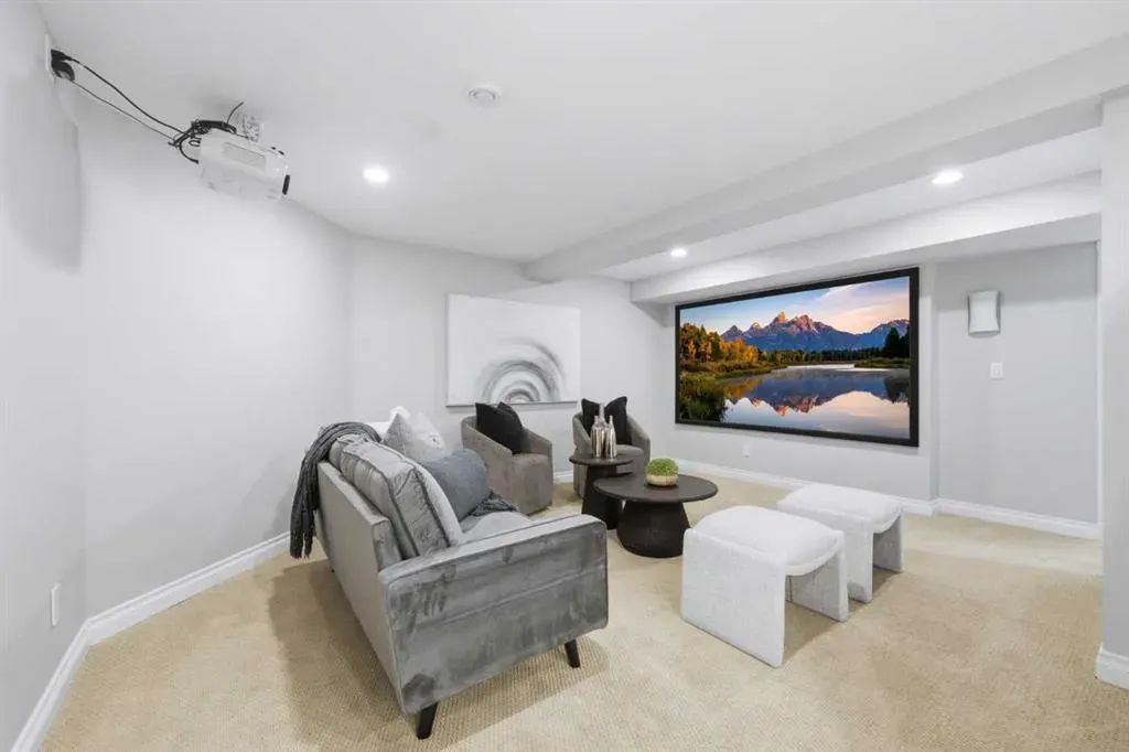 20 Mapleglade Close SE