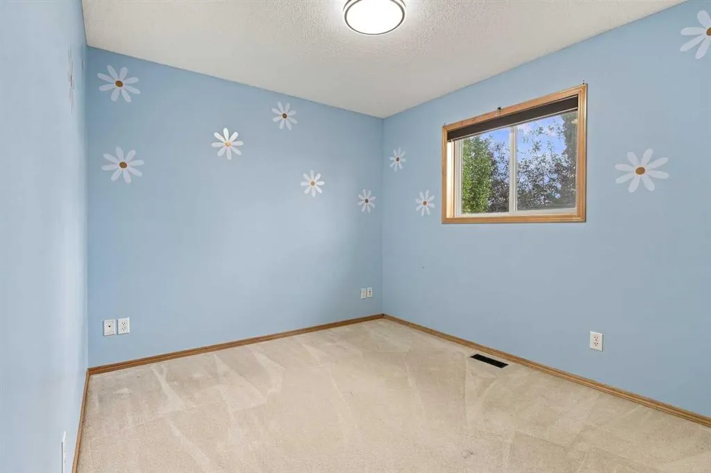 209 Tuscany Ravine Road NW