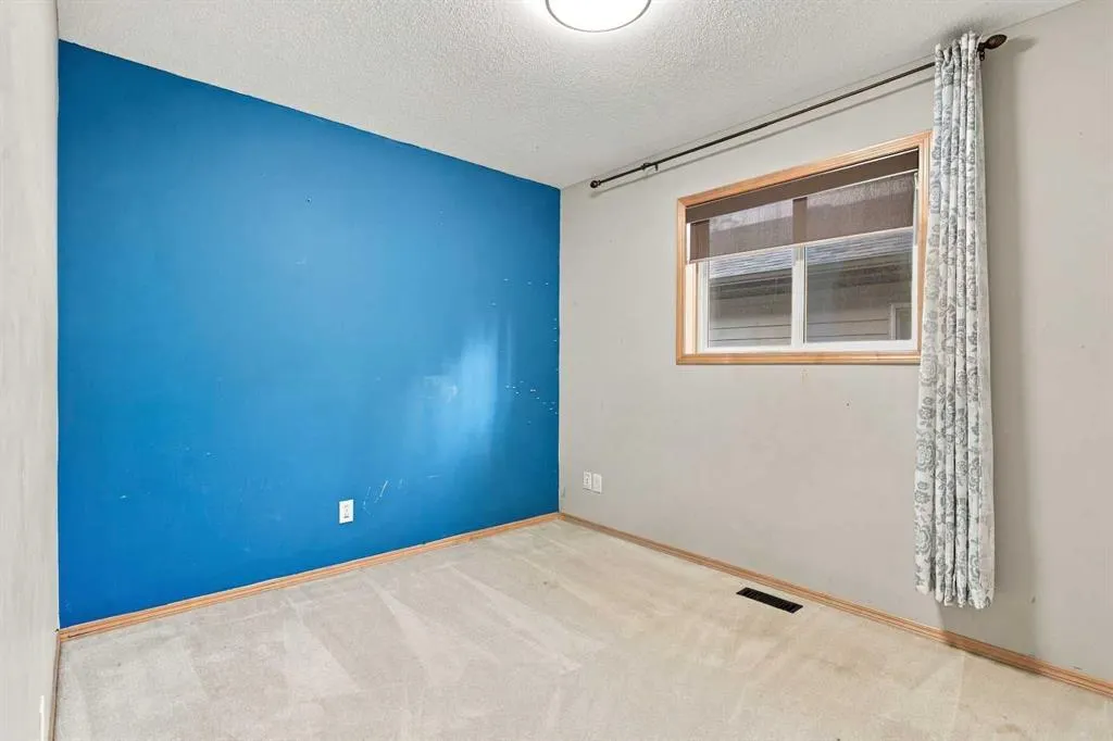 209 Tuscany Ravine Road NW