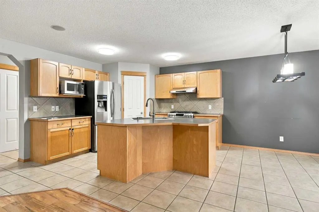 209 Tuscany Ravine Road NW