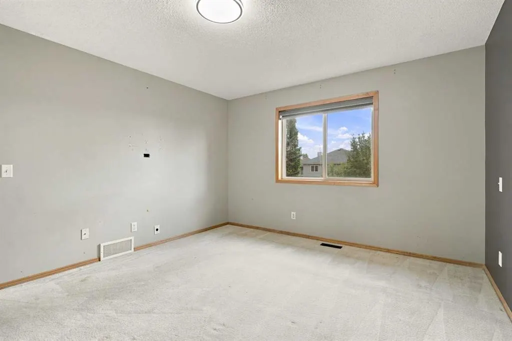 209 Tuscany Ravine Road NW
