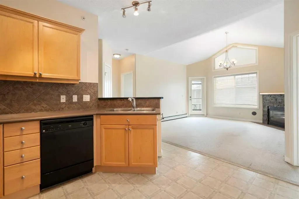 369 Rocky Vista Park NW #422