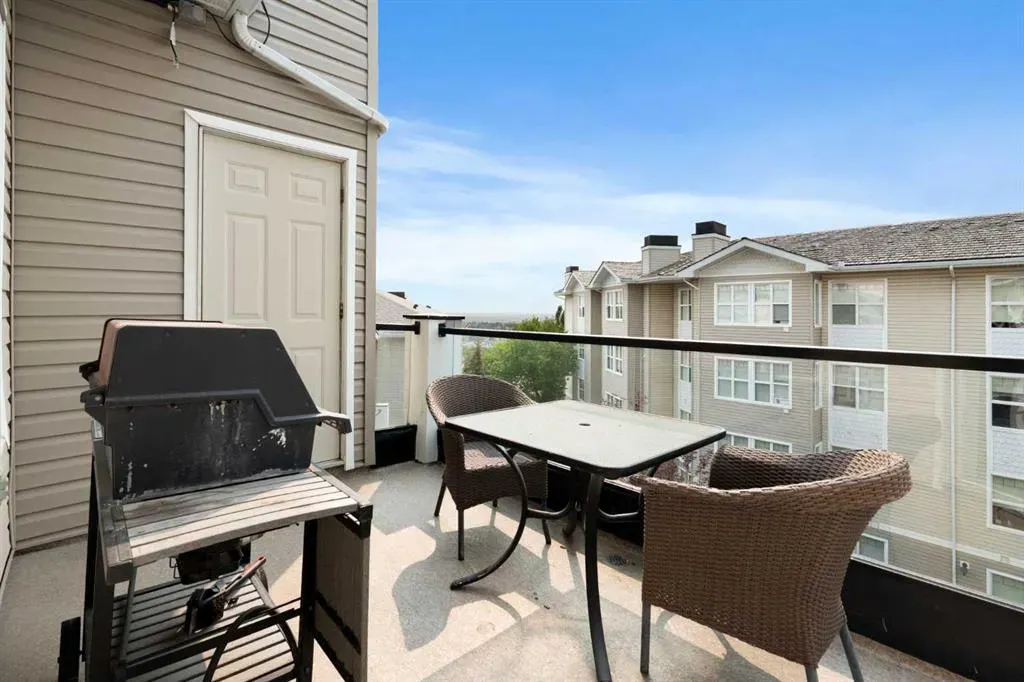 369 Rocky Vista Park NW #422