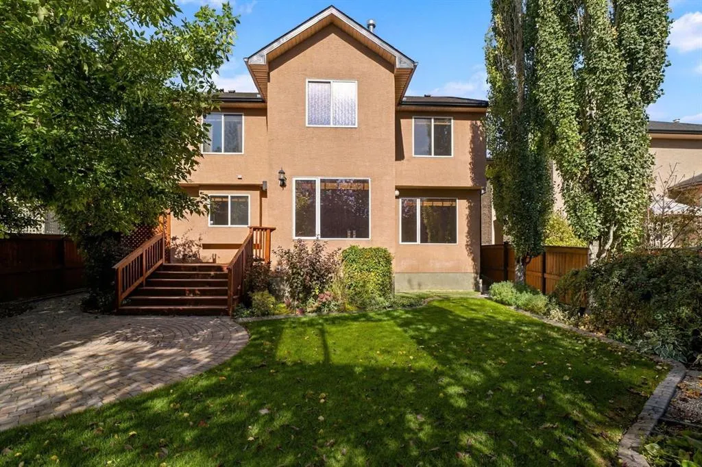 31 Chapala Close SE