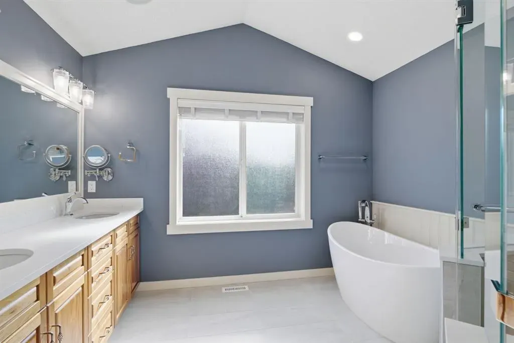 31 Chapala Close SE