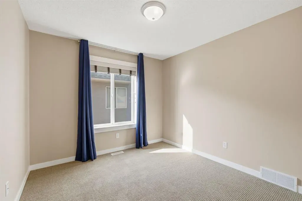 31 Chapala Close SE