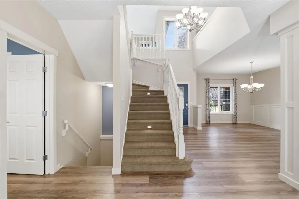 31 Chapala Close SE
